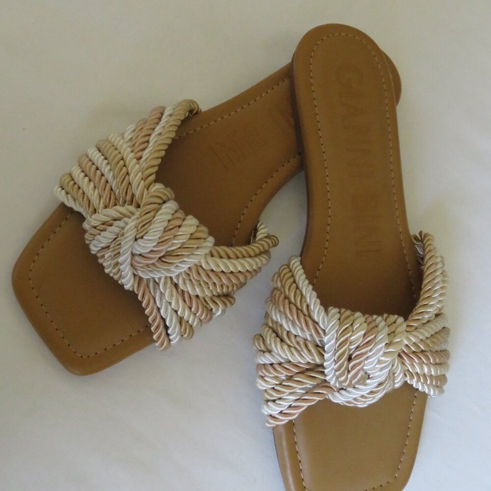 Gianni Bini flat sandals NWT  7 M - Picture 2 of 6
